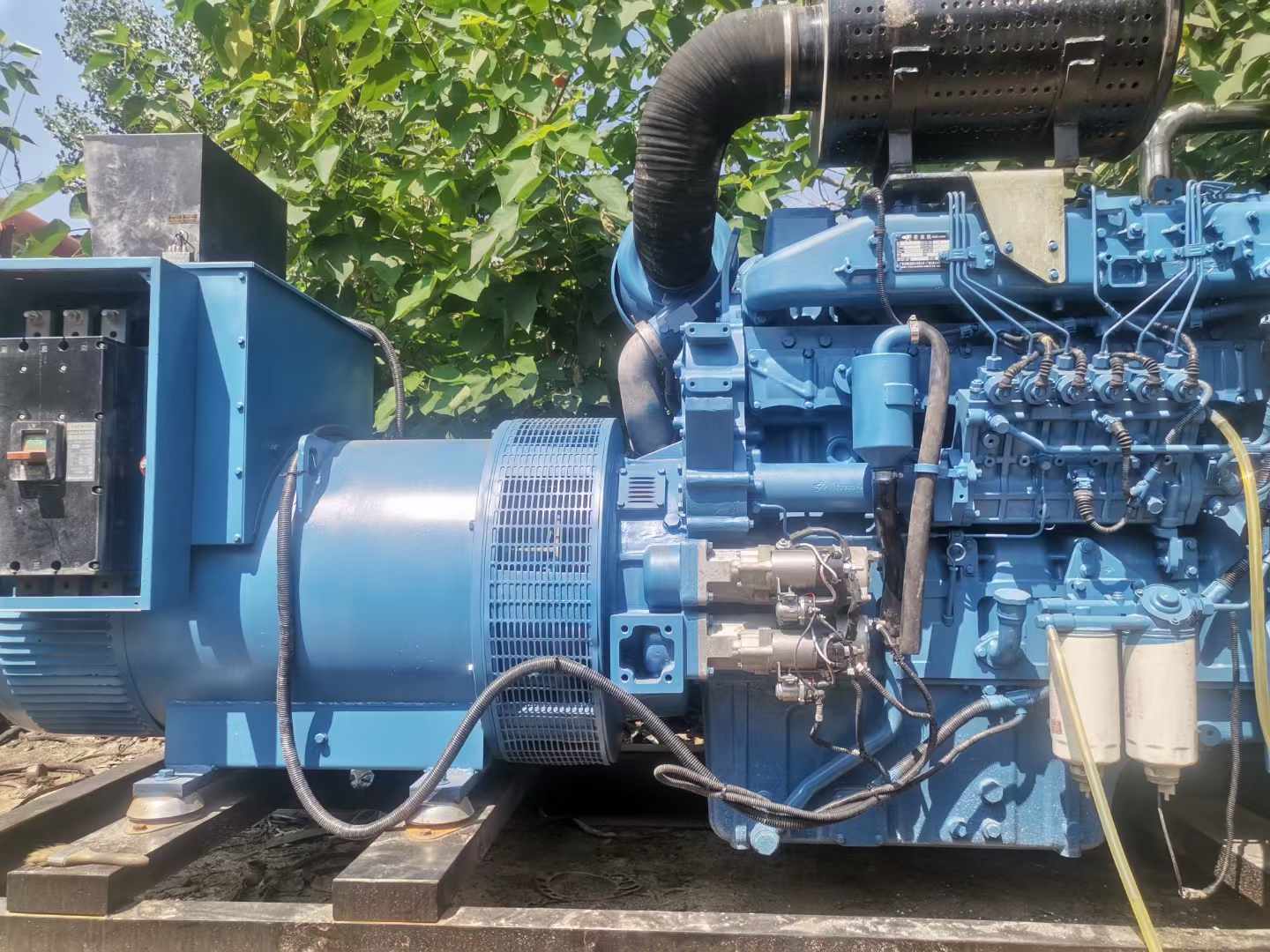 石河镇详细说明降低 800kW 柴油发电机输出电流波动的方法